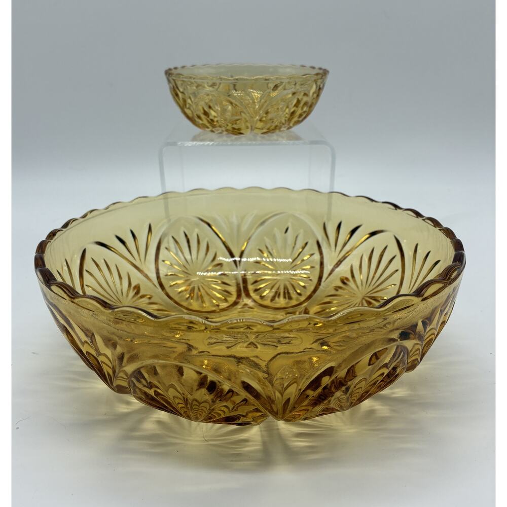 Anchor Hocking Amber Prescut Medallion Star & Cameo Pattern 2 Bowl Set Vintage